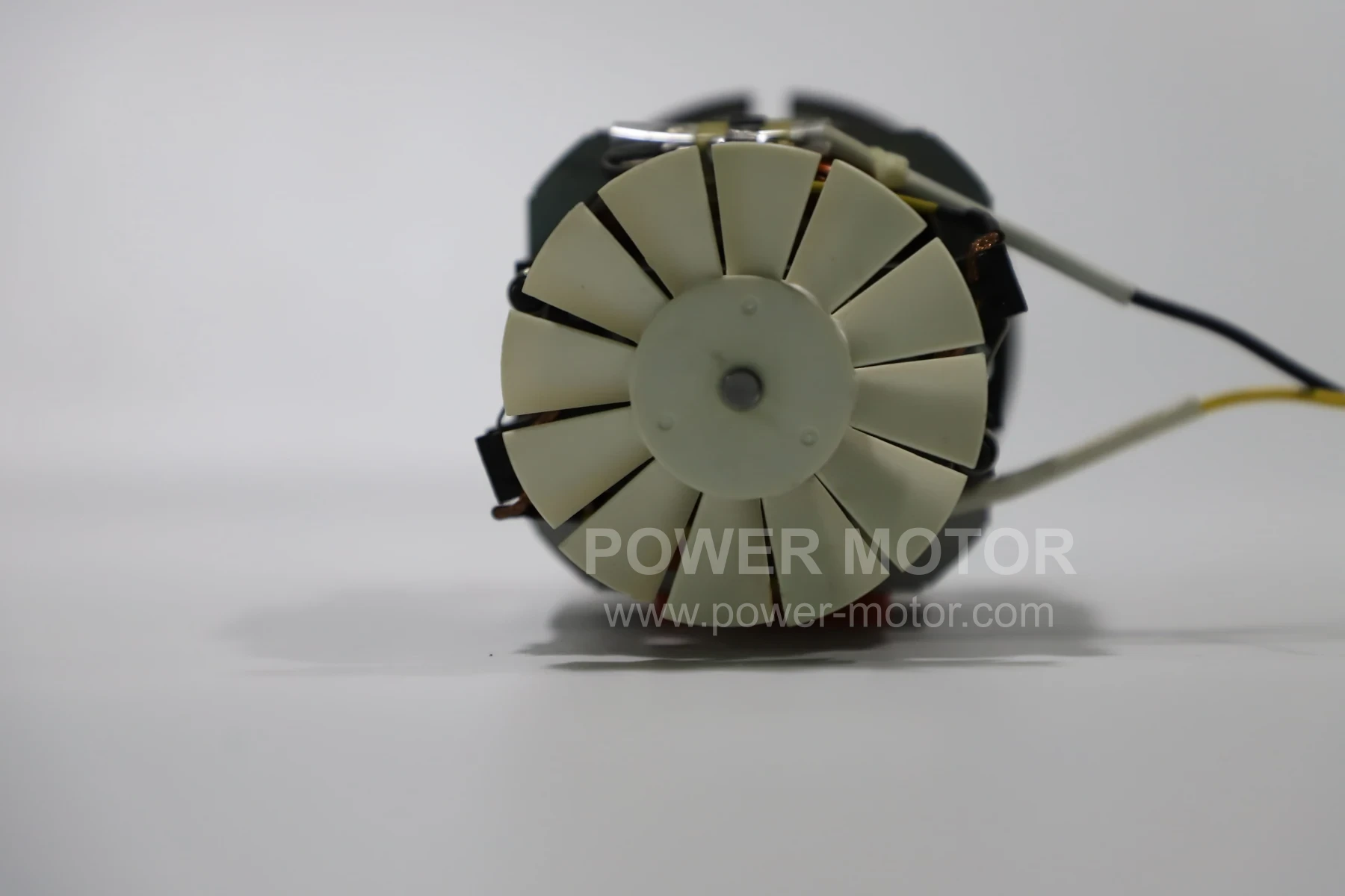 PU.9840 Product views 4